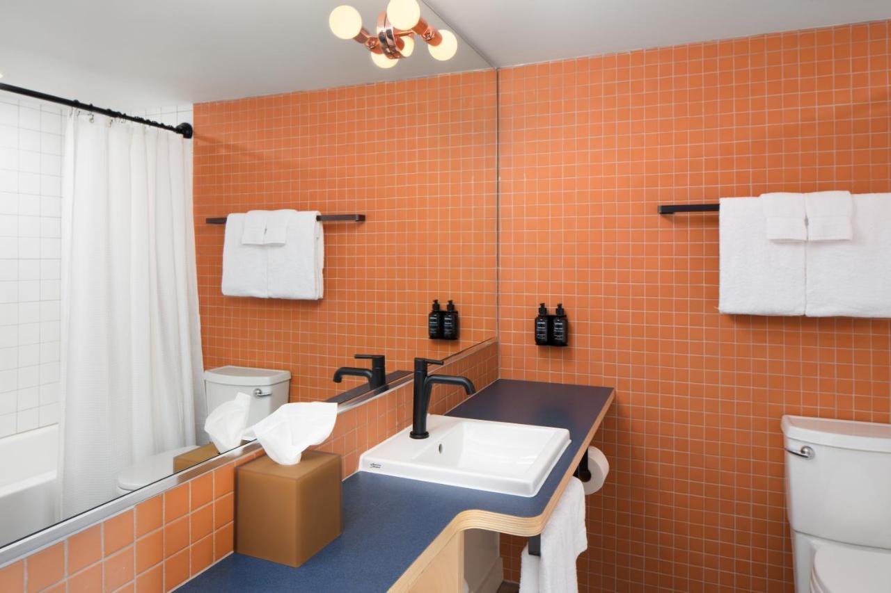 Rhode's Motor Hotel Boone